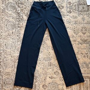 Lululemon groove high-rise wide leg pant